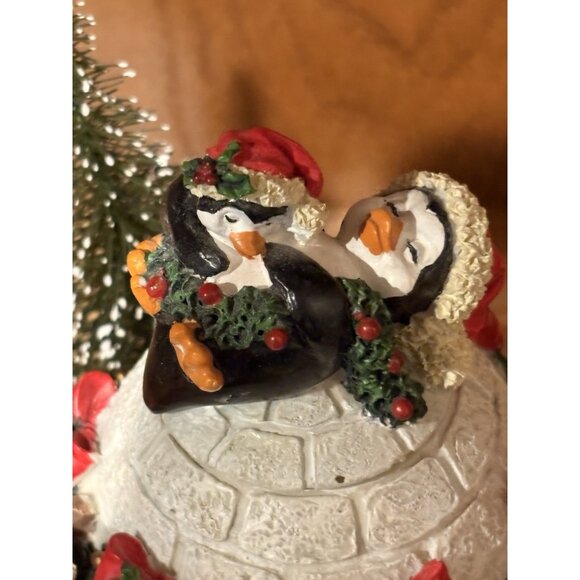 San Francisco Music Box Co. Christmas Penguins Fun In Snow Igloo Vintage Works! - Picture 4 of 9